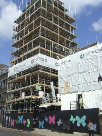 Pearly kings and queens depicted on St Thomas' Street hoarding