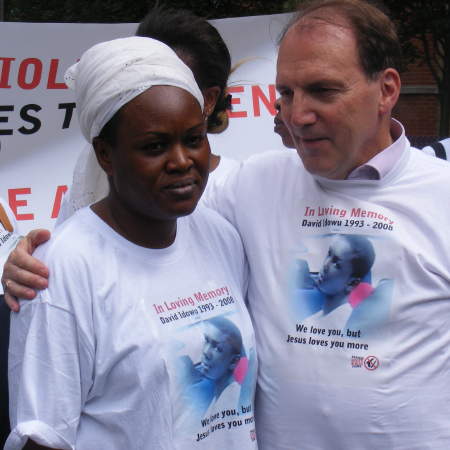 Simon Hughes MP comforts Grace Idowu