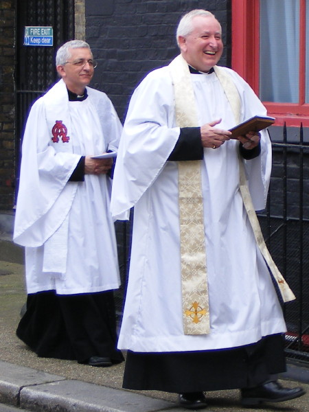 Bishop blesses Anglican community’s new Pocock Street home