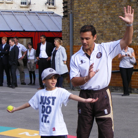 Mark Ramprakash visits Tower Bridge Primary School