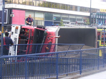 Elephant & Castle subway filled with gravel as lorry overturns