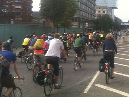 Cyclists stage go-slow ‘flashride’ on Blackfriars Bridge