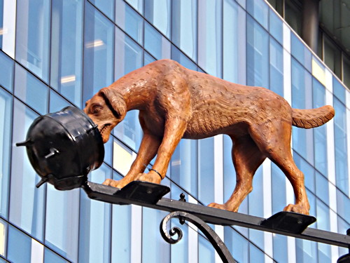 Charles Dickens' great-great-grandson unveils Dog and Pot sculpture