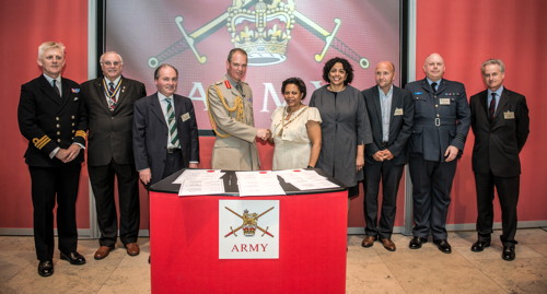 Mayor of Southwark signs community covenant with armed forces