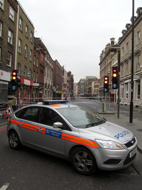 Murder inquiry launched after man stabbed in Borough High Street