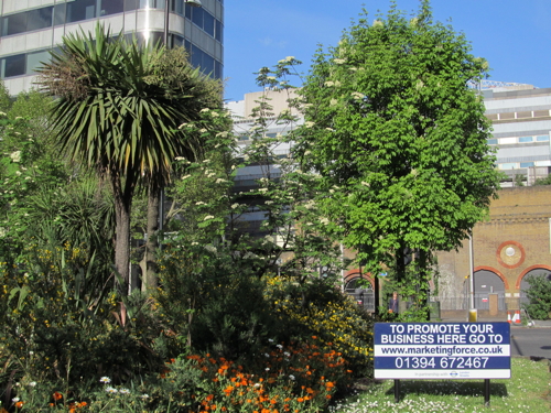 TfL seeks sponsor for Blackfriars traffic island