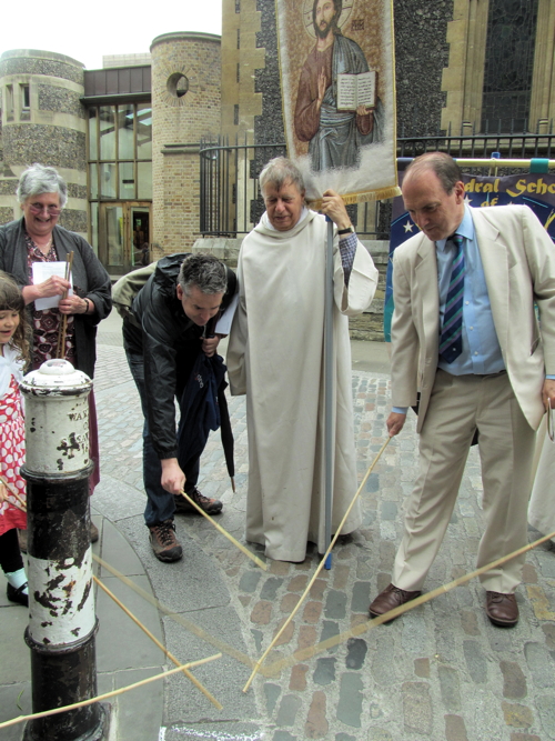 Beating the bounds of Southwark Cathedral’s parish