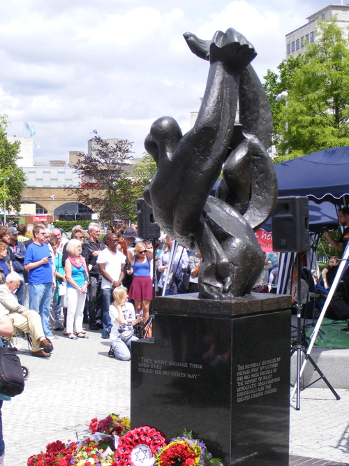 Spanish Civil War UK volunteers remembered at South Bank ceremony