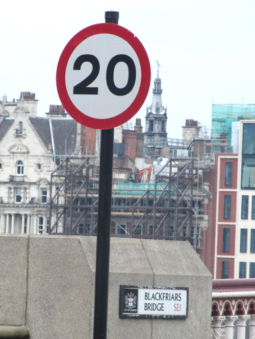 20 mph limit introduced on two and a half Thames bridges