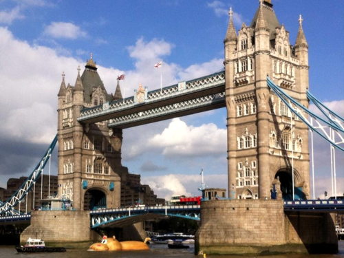 Giant hippo heralds start of Totally Thames festival