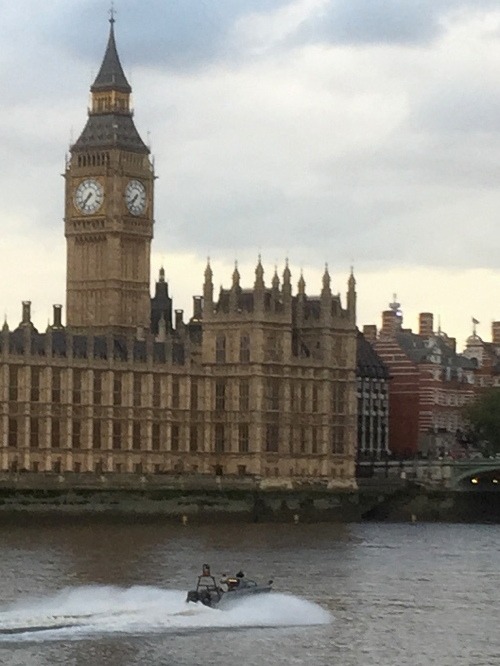 More filming for James Bond Spectre movie on River Thames