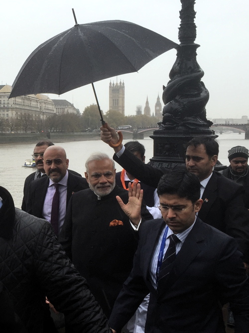 Indian PM Modi unveils Basaveshwara bust on Albert Embankment