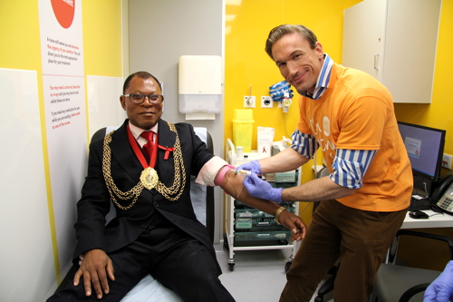 Dr Christian Jessen and Mayor of Lambeth promote HIV Testing Week