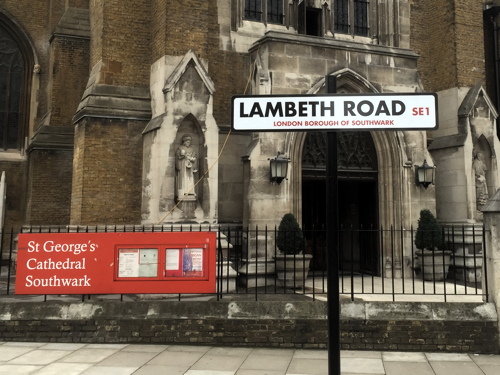 Lambeth Road: TfL puts up sign in wrong street