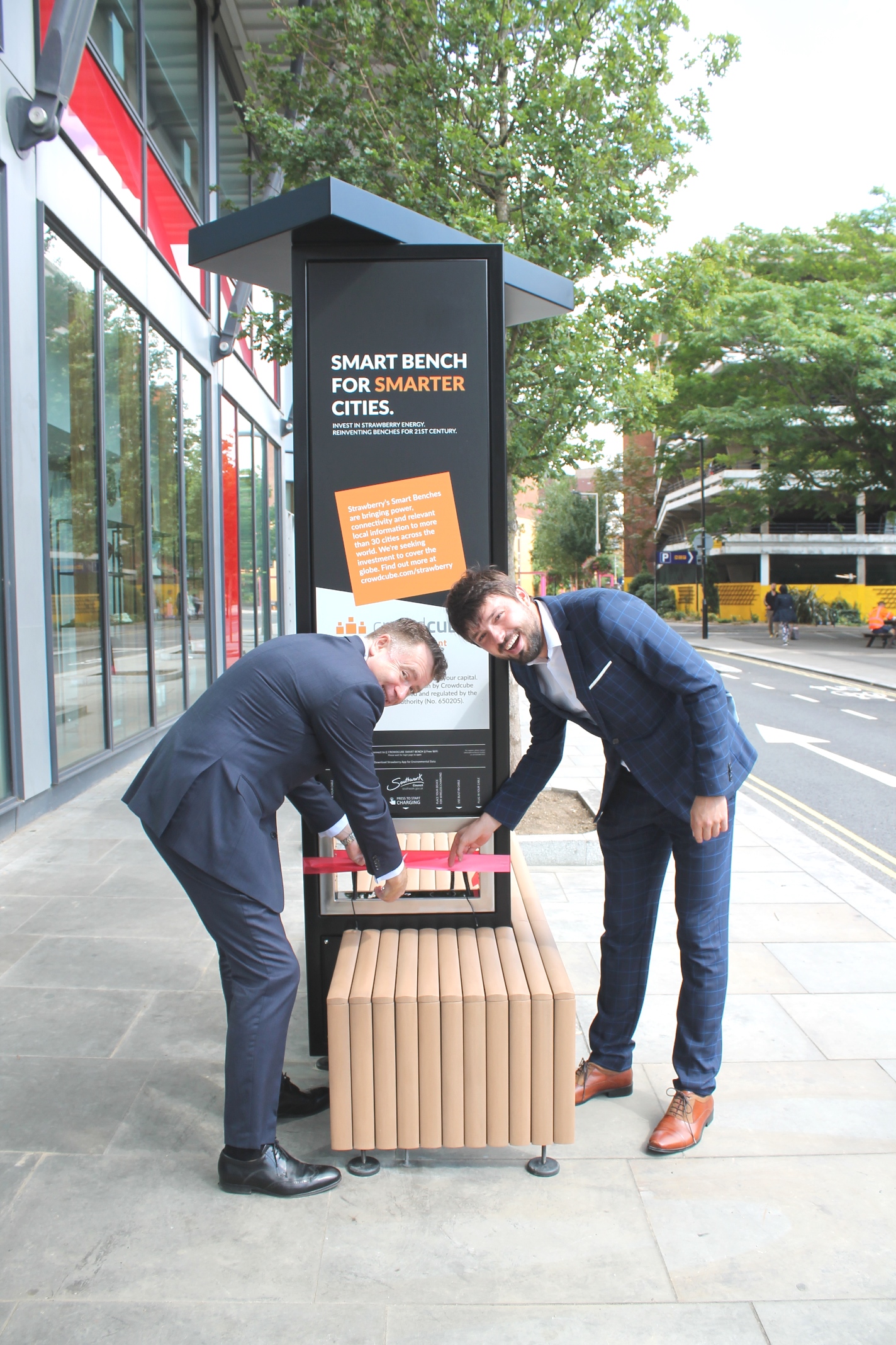 More solar-powered ‘smart benches’ appear on SE1 streets