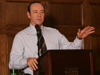 Kevin Spacey delivers hospital arts lecture