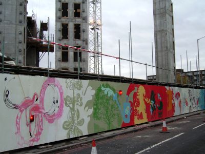 Art wall brightens Bermondsey Square building site