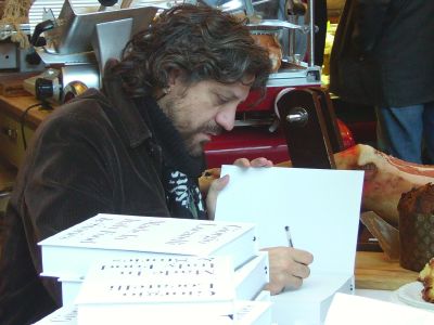 Giorgio Locatelli booksigning in Borough Market