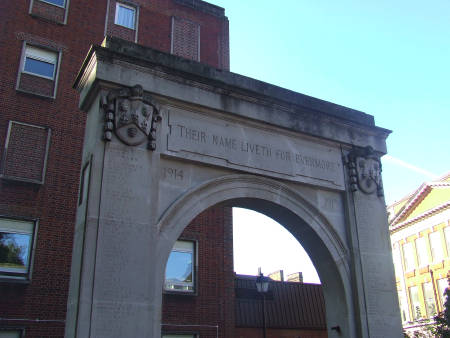 The memorial arch at Guy's Hospital