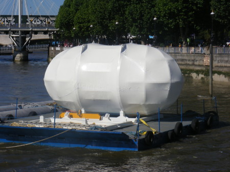 Dummy London Eye capsule