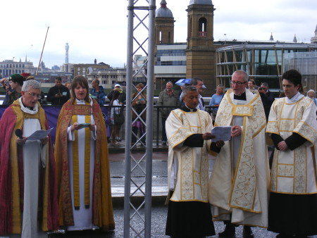 Service on London Bridge