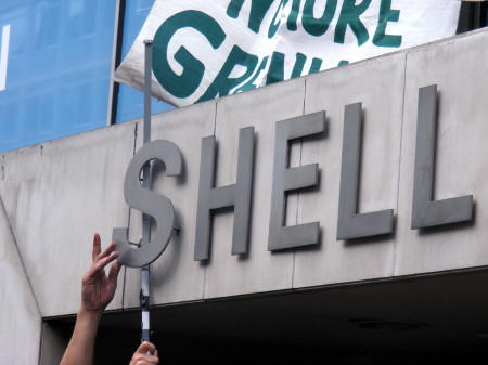 Shell Centre becomes ‘Hell Centre’ as Climate Campers descend on Waterloo