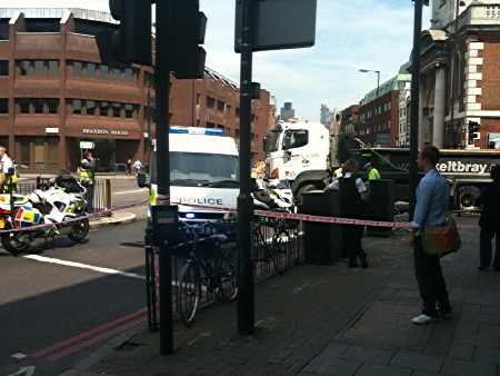 Cyclist injured in Borough High Street lorry collision