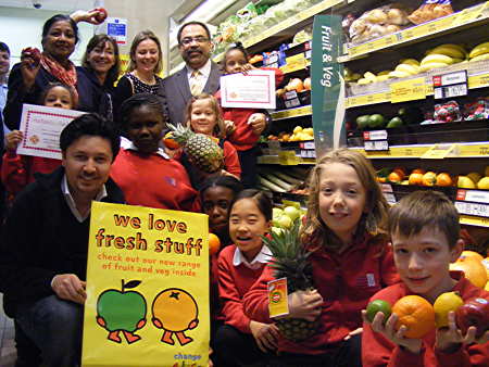 Costcutter teams up with Charles Dickens Primary School for healthy eating initiative