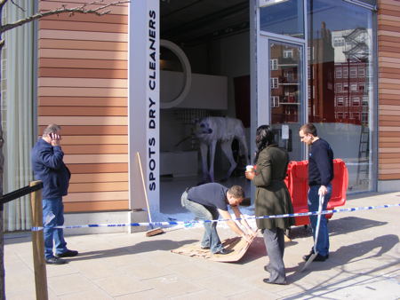 Attempted ram raid at Bankside dry cleaners and art gallery