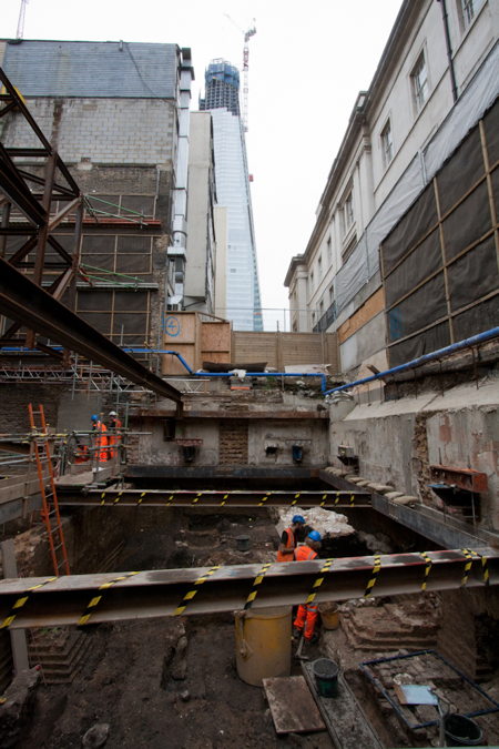 Remains of Roman bath house found on Borough High Street