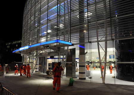 New Bankside link to tube as Blackfriars Underground Station reopens