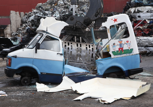 Lambeth Council crushes ice cream van seized on Westminster Bridge