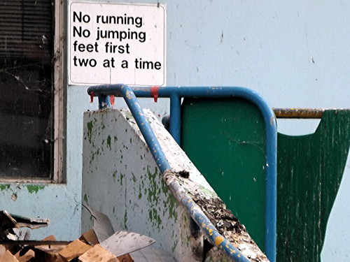 Elephant & Castle Leisure Centre: demolition under way