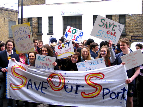 Medical students hold demo in King’s Bench Street over sports row