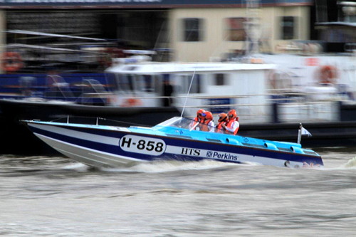 Powerboats leave Tower Bridge for offshore race
