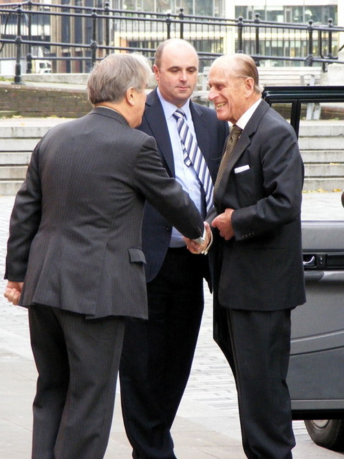 Duke of Edinburgh opens Globe’s Sam Wanamaker Playhouse