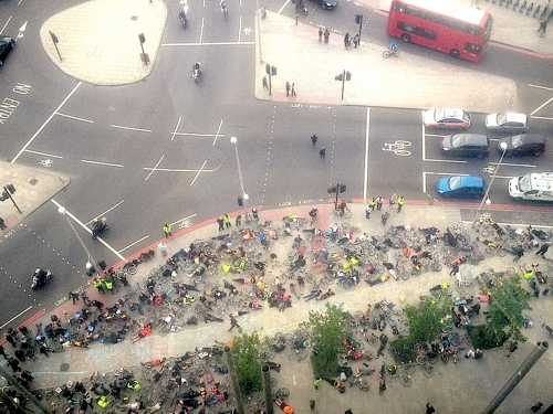 Boris Johnson joins police road safety operation in Southwark