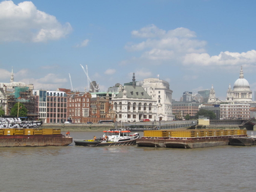 Pleasure boat and container barges in Thames collision