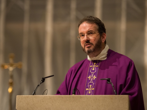 Fr Richard Hearn installed as dean of St George’s Cathedral