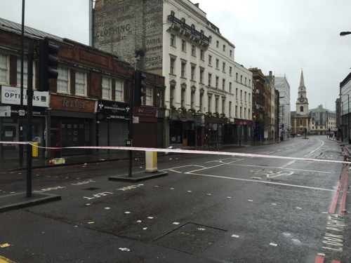 9 in hospital after fight in Borough High Street