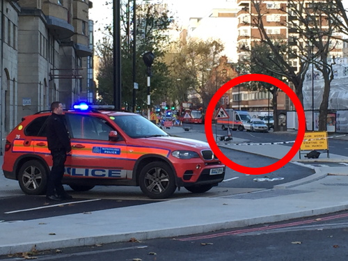 Security alert shuts Blackfriars Road