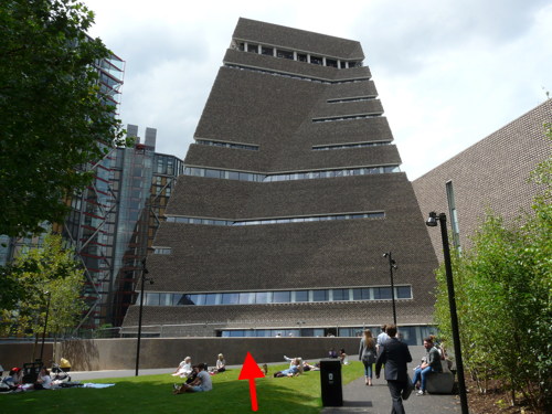 Tate Modern to fit balustrade to deter visitors from scaling wall