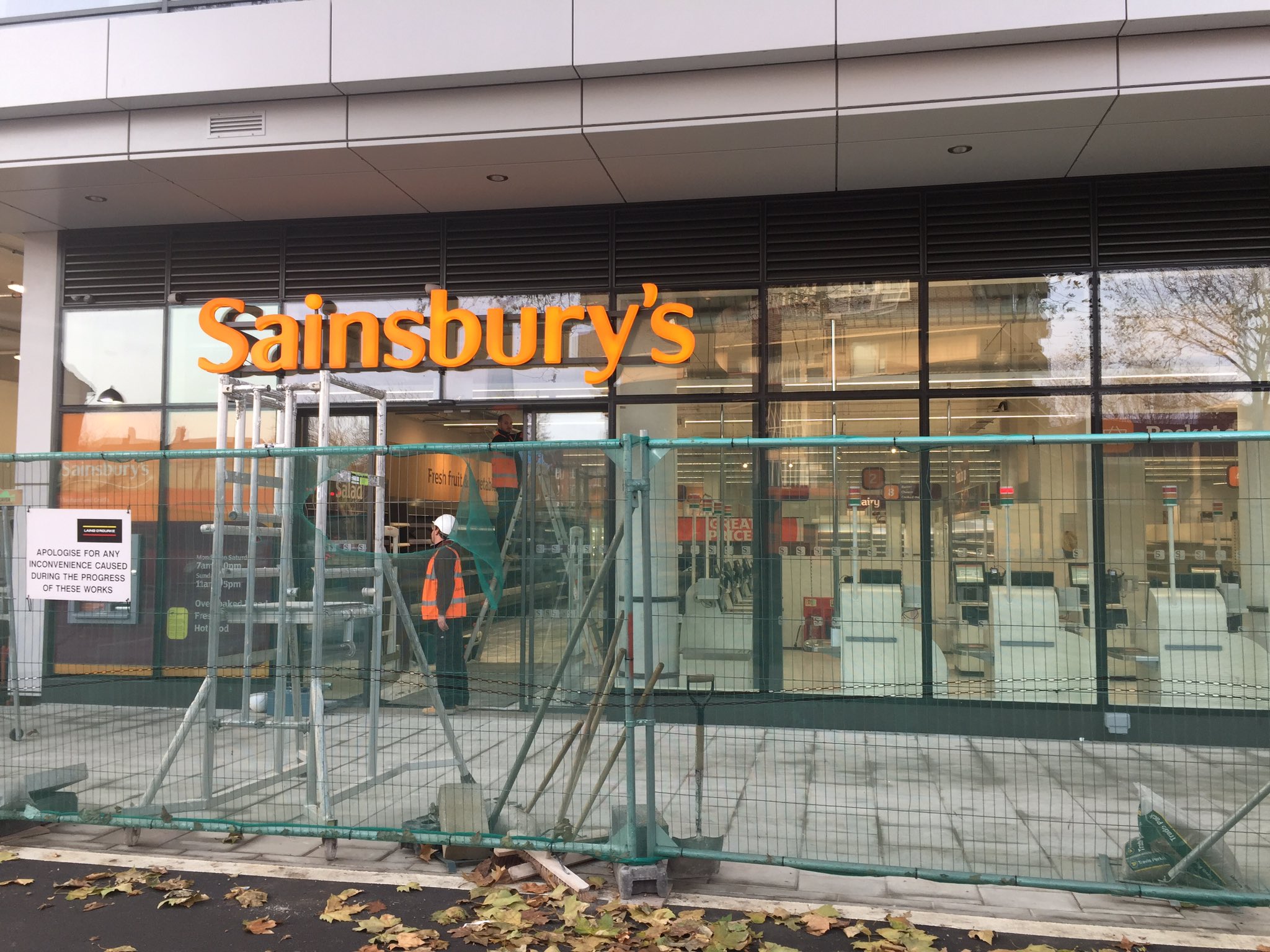 Sainsbury's delays Elephant & Castle store launch till January