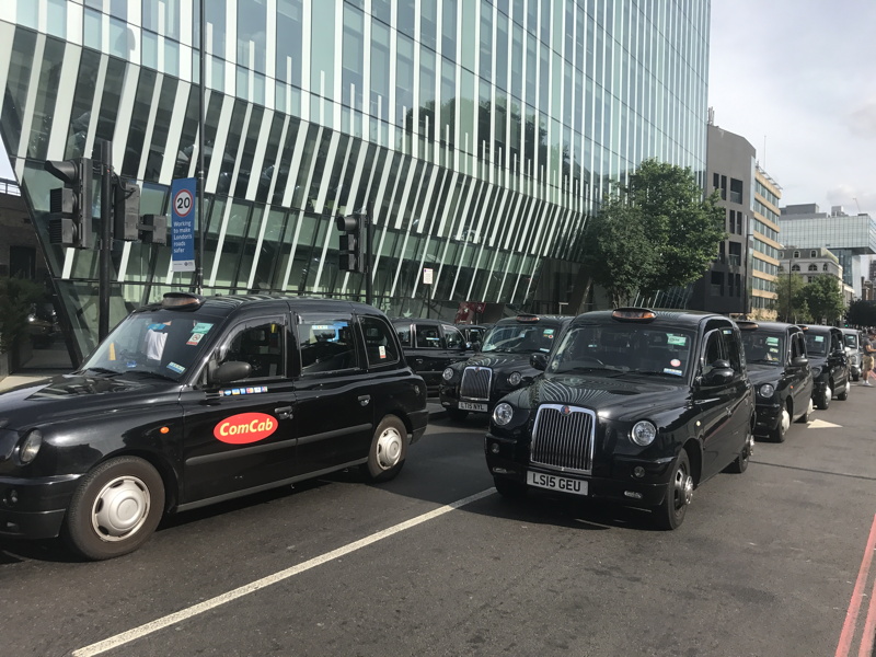 Taxi drivers shut Blackfriars Road during rush hour in TfL protest