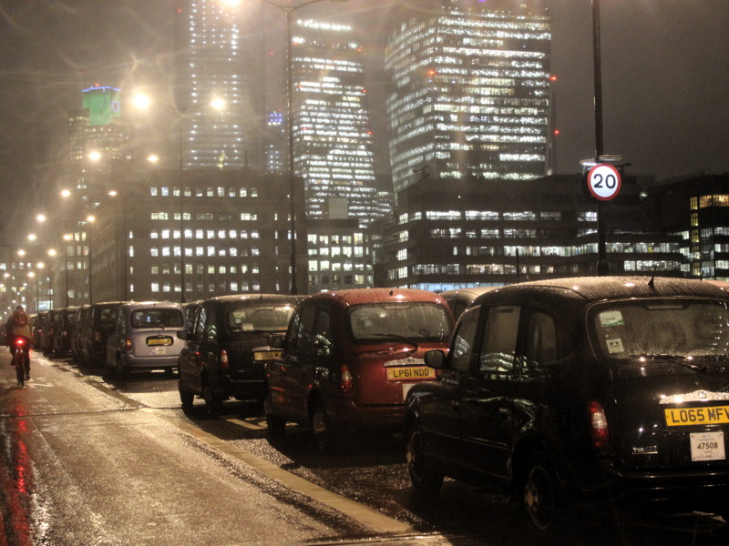 Taxi drivers block London Bridge every evening for a week