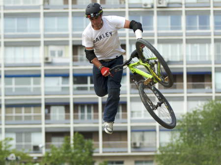 Nissan QASHQAI Challenge at Bankside riverside walkway