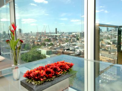 Show apartments open at Tabard Square