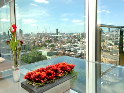 Show apartments open at Tabard Square