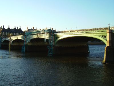 Westminster Bridge’s fascia-lift