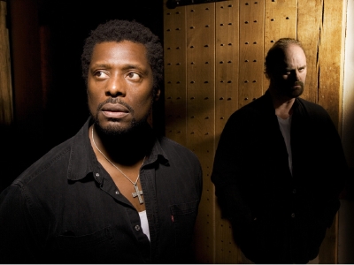 Eamonn Walker (Othello) and Tim McInnerny (Iago). 
